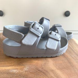 Toddler Size 6 Velcro Water Sandal Cat & Jack Gray